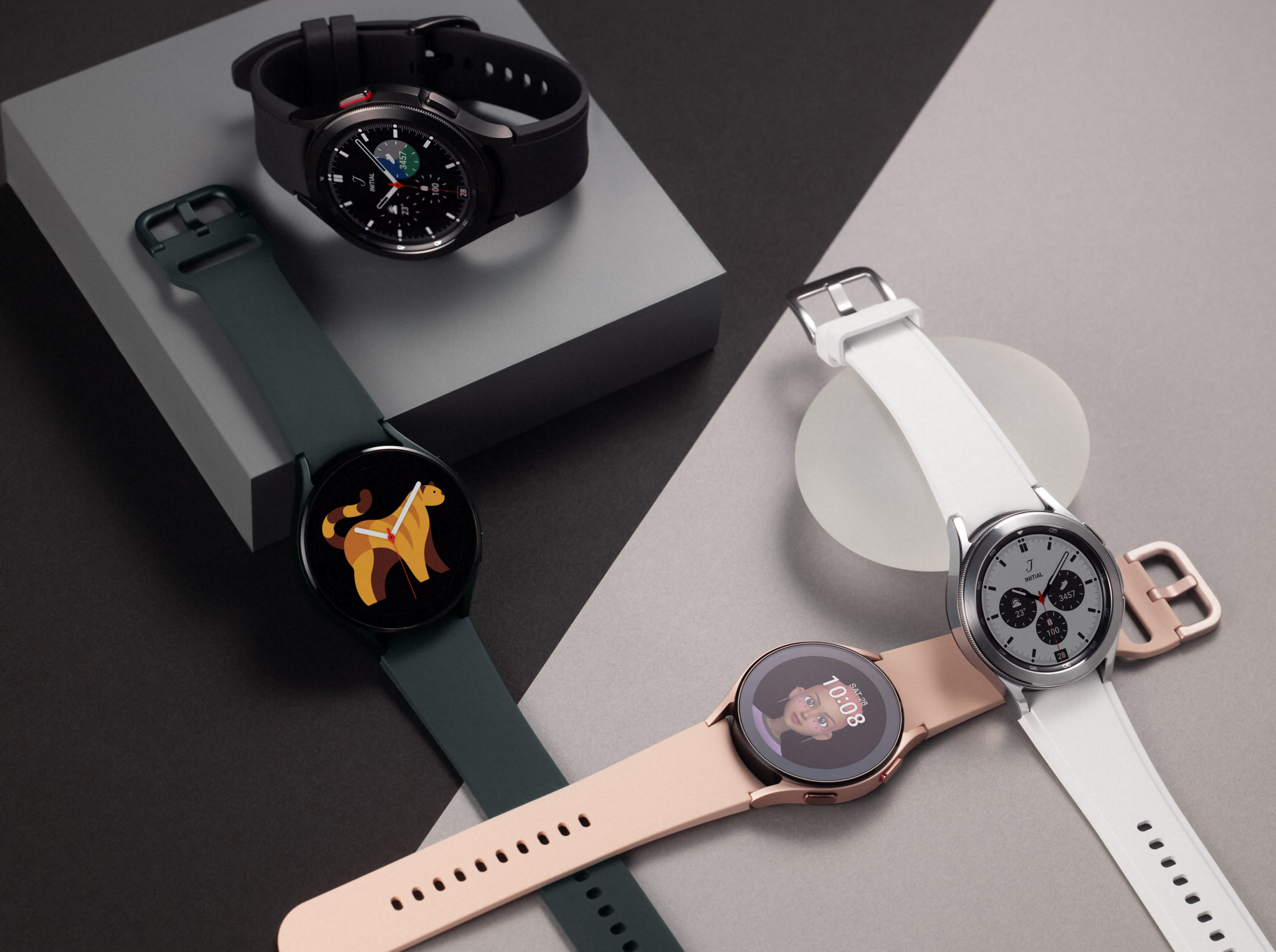 Galaxy Watch4 bắt đầu mở bán cùng hai phiên bản mới
